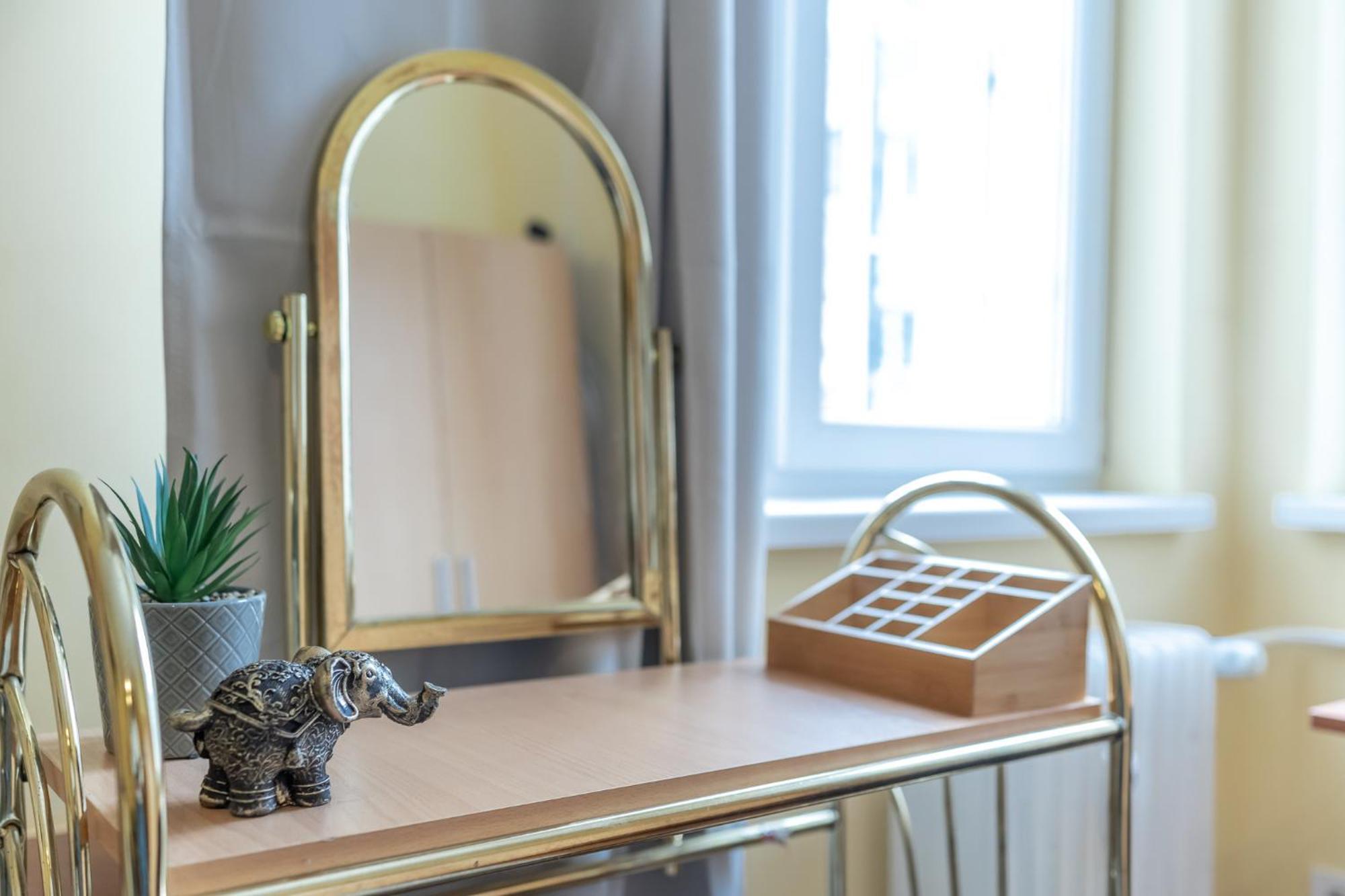 Vintage Home By Ndk And Vitosha Blvd With Free Secured Parking Sofya Dış mekan fotoğraf